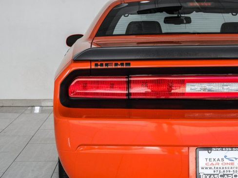 Used 2009 Dodge Challenger SRT8 w/ SRT Option Group II RWD image 39