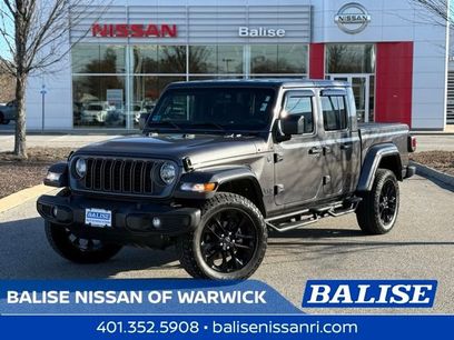 Used 2025 Jeep Gladiator Sport