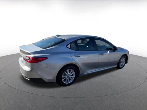 Used 2025 Toyota Camry LE image 18