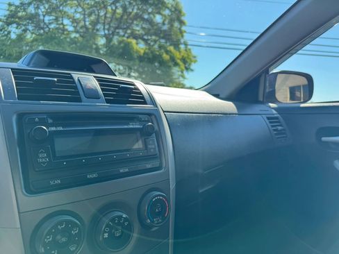 Used 2012 Toyota Corolla S FWD image 20