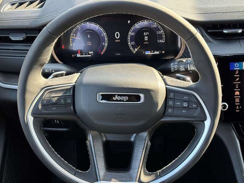 New 2026 Jeep Grand Cherokee Altitude AWD/4WD image 10