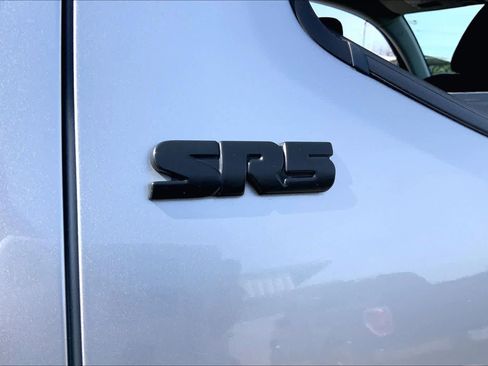 Used 2022 Toyota Tacoma SR5 image 10