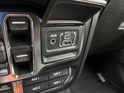 New 2026 Jeep Gladiator Rubicon AWD/4WD image 36