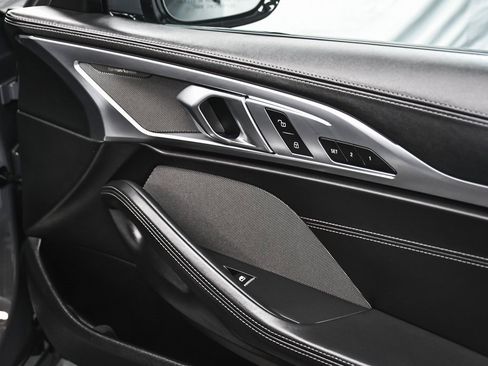 Used 2022 BMW 840i xDrive Convertible w/ Driving Assistance Package image 15