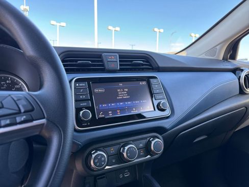 Used 2025 Nissan Versa SV FWD image 20