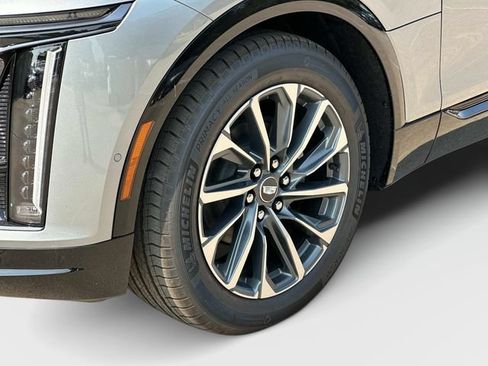 New 2026 Cadillac Lyriq Premium Sport AWD/4WD image 17