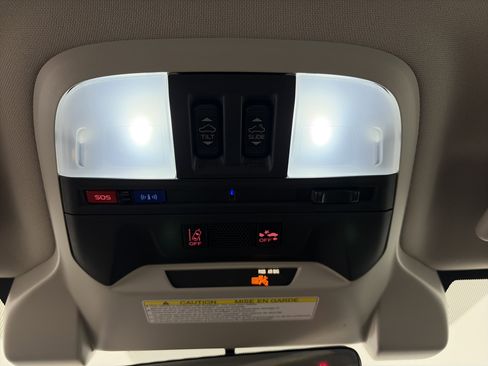 Used 2021 Subaru Crosstrek 2.5i Sport w/ Moonroof Package image 28