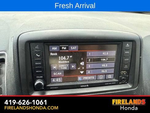 Used 2018 Dodge Grand Caravan SXT FWD image 18