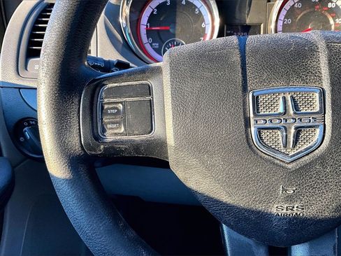 Used 2019 Dodge Grand Caravan SE image 16