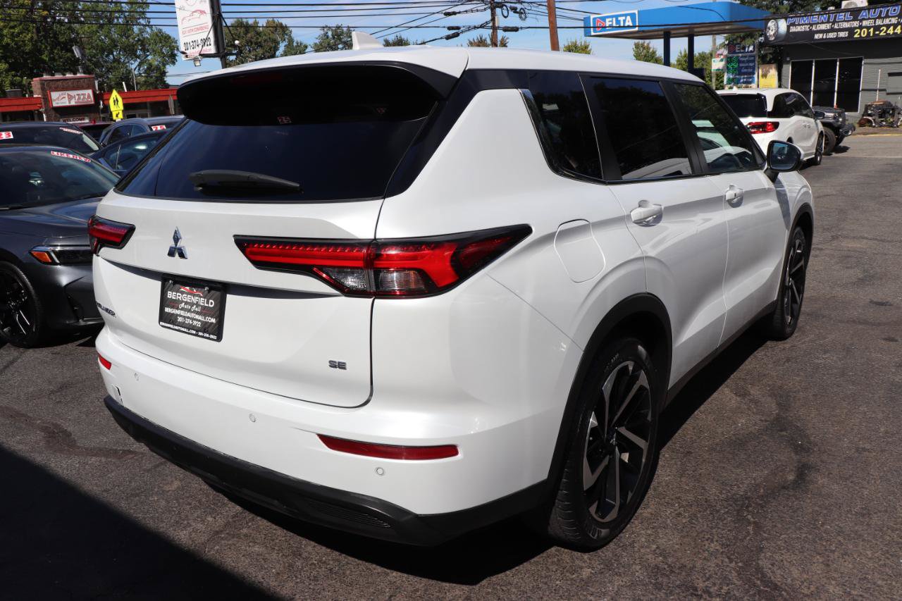 Used 2024 Mitsubishi Outlander FWD image 5