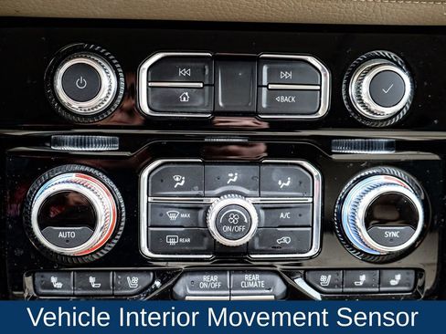 Used 2021 GMC Yukon Denali w/ Denali Premium Package image 30