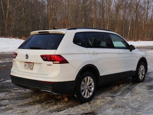 Used 2020 Volkswagen Tiguan S image 5