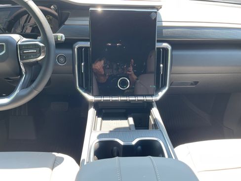 New 2025 GMC Acadia Elevation w/ Elevation Premium Package image 11