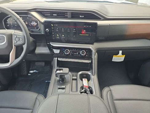 New 2026 GMC Sierra 1500 Denali w/ Denali Reserve Package AWD/4WD image 13