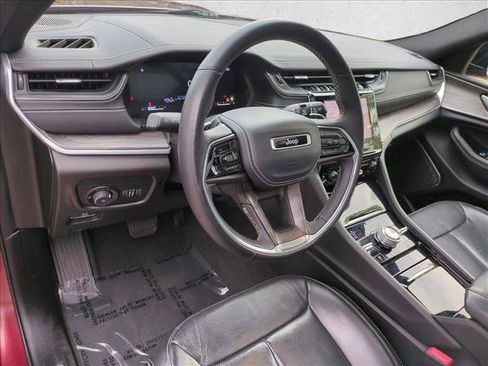 Used 2022 Jeep Grand Cherokee Overland AWD/4WD image 10
