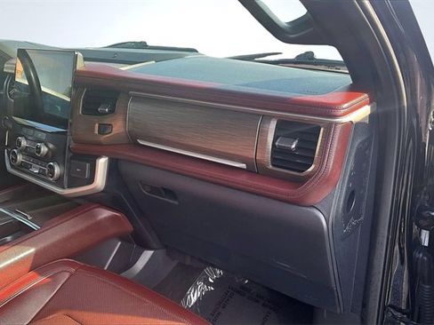 Certified 2023 Ford Expedition Limited image 17