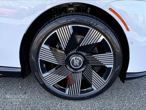 New 2025 Rolls-Royce Spectre w/ Spectre Launch Package image 16