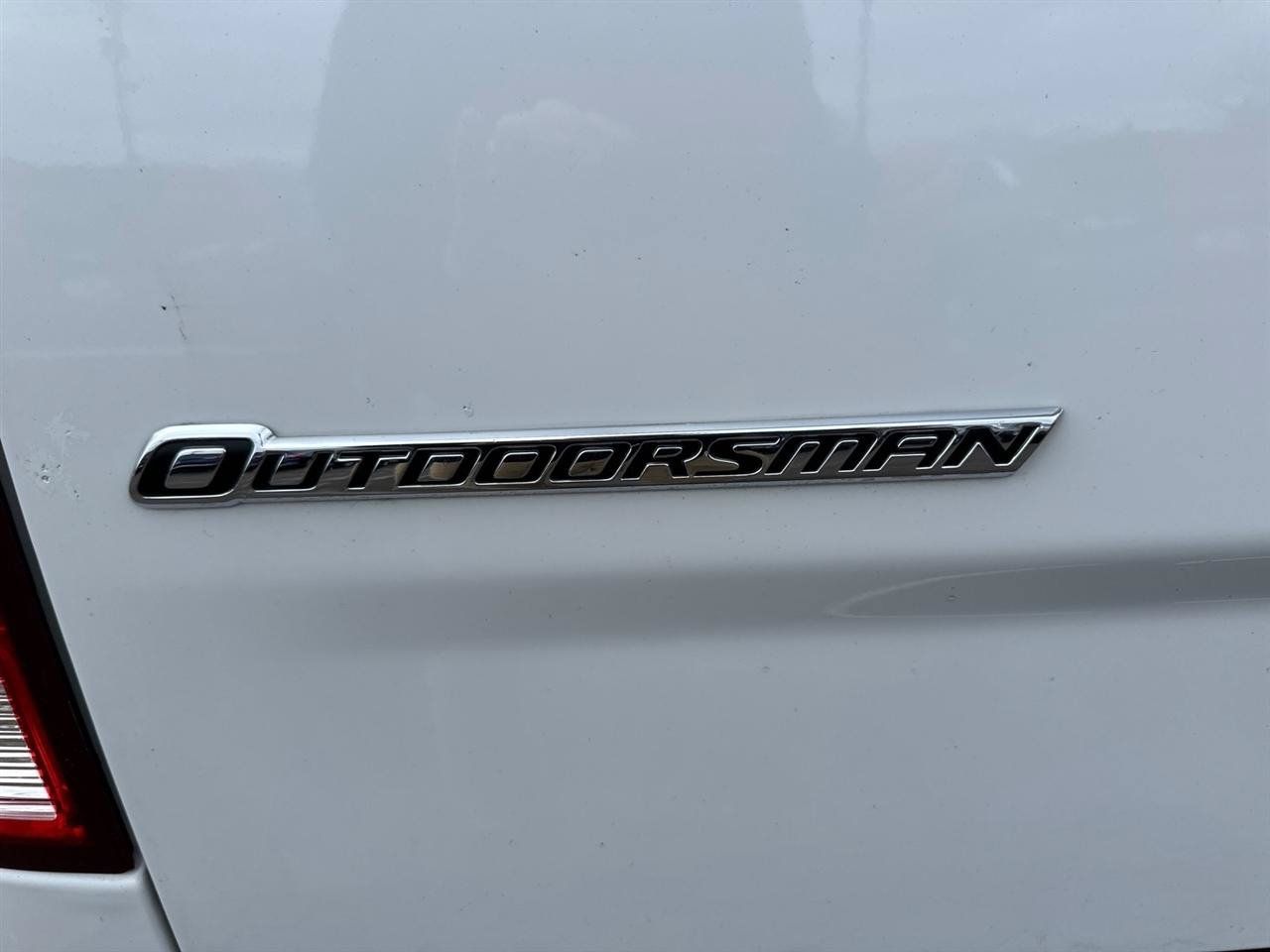 Used 2018 RAM 1500 Outdoorsman AWD/4WD image 9