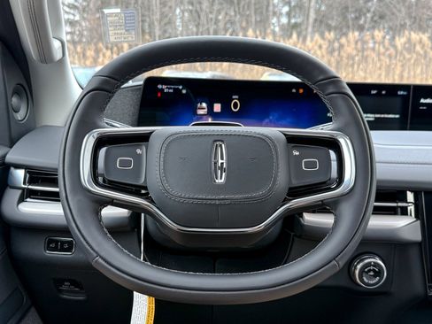 New 2025 Lincoln Navigator L Reserve AWD/4WD image 60