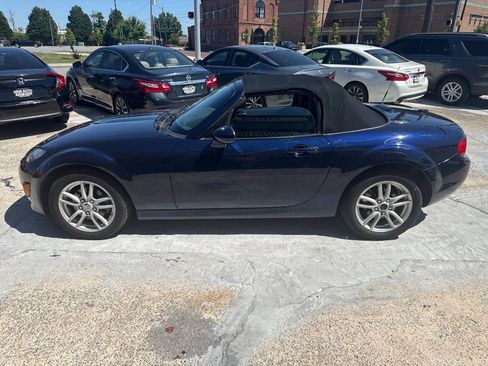 Used 2012 MAZDA MX-5 Miata Sport RWD image 7