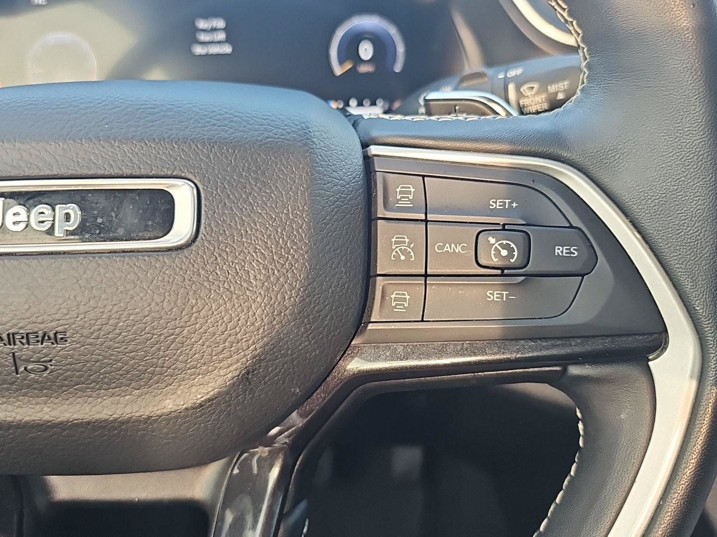 Used 2022 Jeep Grand Cherokee Altitude AWD/4WD image 20