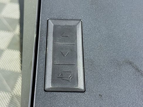 Used 2024 Tesla Cybertruck AWD Crew Cab image 28