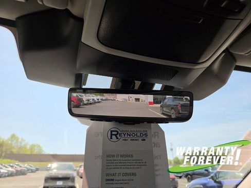 Certified 2025 Subaru Outback Touring AWD/4WD image 12