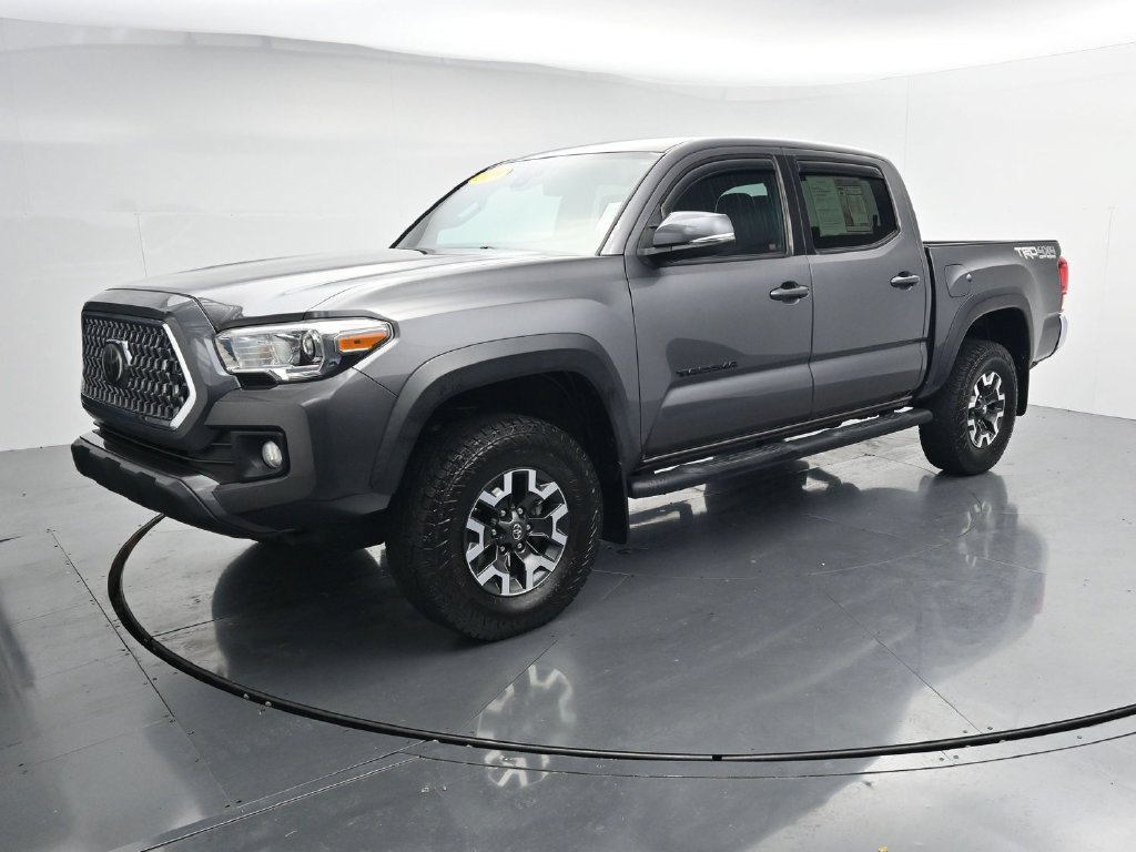 Used 2019 Toyota Tacoma TRD Off-Road AWD/4WD image 4