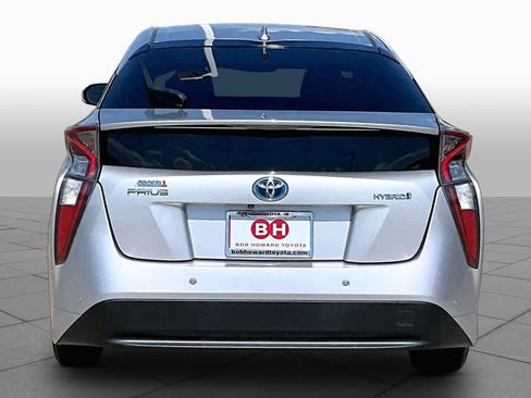 Used 2017 Toyota Prius Four w/ Advanced Technology Package FWD image 5