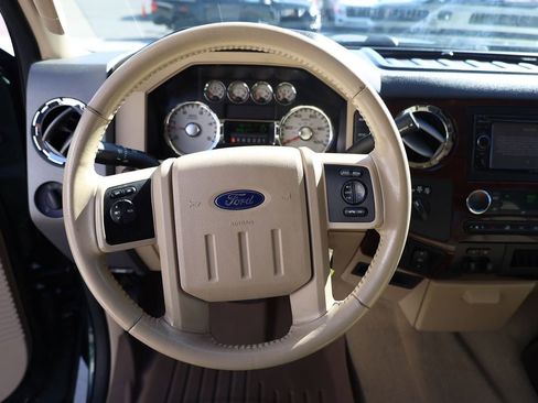 Used 2010 Ford F250 Lariat AWD/4WD image 13