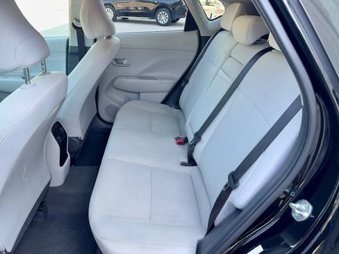 Used 2024 Hyundai Kona SEL FWD image 11