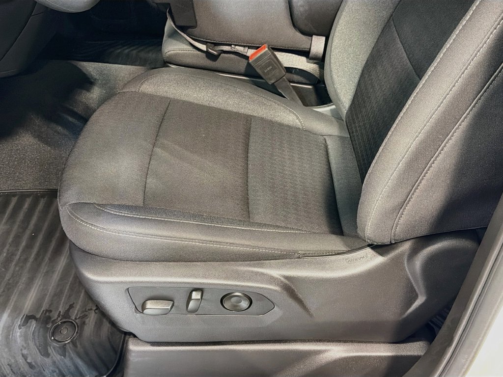 Used 2024 Chevrolet Silverado 1500 Custom w/ LPO, Dark Essentials Package AWD/4WD image 19