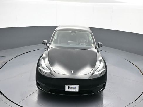 Used 2023 Tesla Model Y Long Range image 36