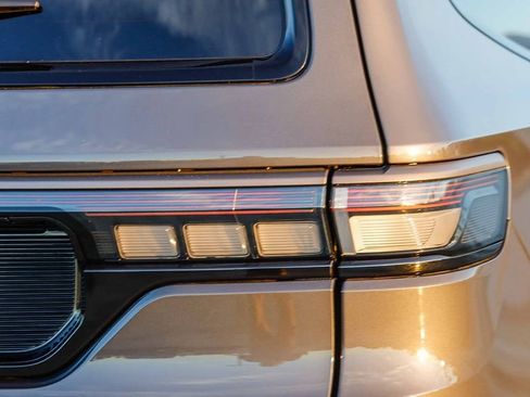 New 2026 Jeep Grand Wagoneer Limited image 10