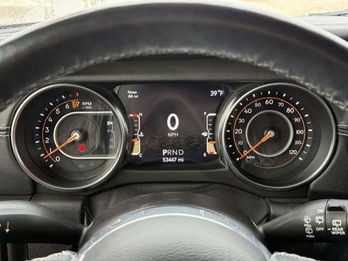 Used 2021 Jeep Wrangler Unlimited Sahara AWD/4WD image 18