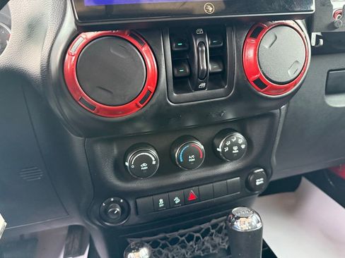 Used 2016 Jeep Wrangler Unlimited Sport w/ Quick Order Package 24S AWD/4WD image 39