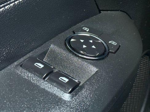Used 2022 Ford Mustang GT RWD image 32