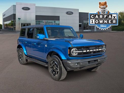Used 2023 Ford Bronco Outer Banks AWD/4WD image 2