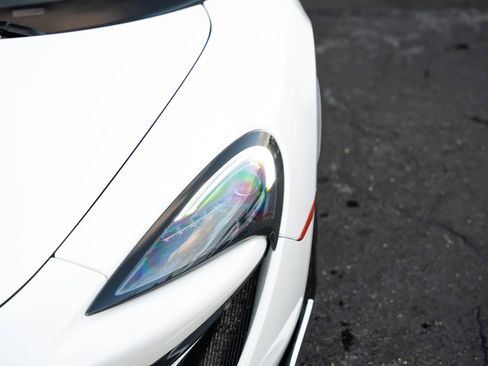 Used 2020 McLaren 600LT Spider RWD image 14