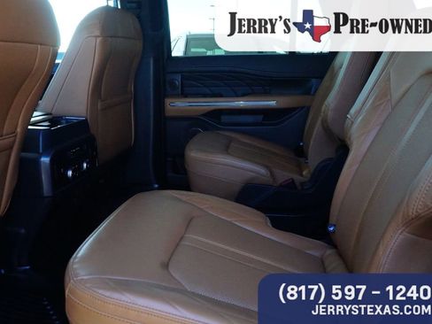 Used 2024 Ford Expedition Platinum image 21