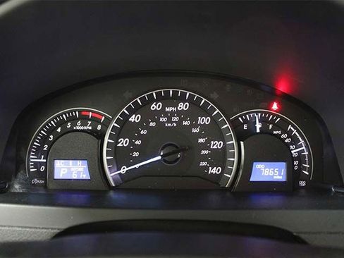 Used 2012 Toyota Camry LE w/ Protection Pkg FWD image 11