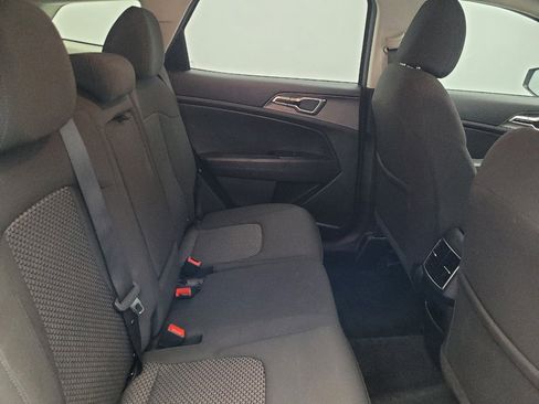 Used 2024 Kia Sportage LX FWD image 19