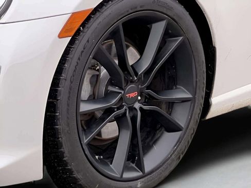 Used 2017 Toyota 86 image 13