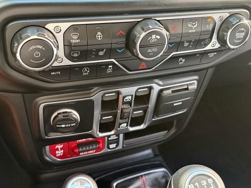 Used 2021 Jeep Gladiator Rubicon AWD/4WD image 26
