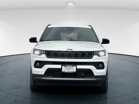 Used 2025 Jeep Compass Latitude w/ Convenience Group AWD/4WD image 10