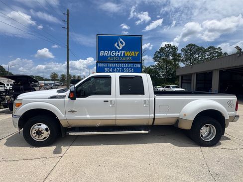 Used 2012 Ford F350 Lariat w/ Lariat Ultimate Pkg AWD/4WD image 2