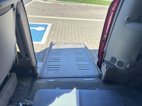 Used 2003 Dodge Grand Caravan Sport image 24