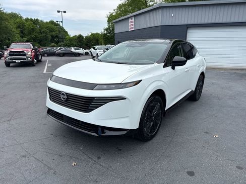 New 2026 Nissan Murano Platinum w/ Cargo Package AWD/4WD image 1