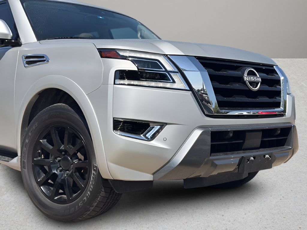 Used 2024 Nissan Armada SL w/ Captain's Chairs Package RWD image 3