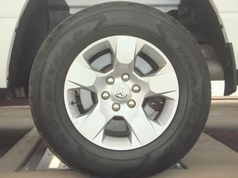 Used 2019 RAM 1500 Big Horn AWD/4WD image 12